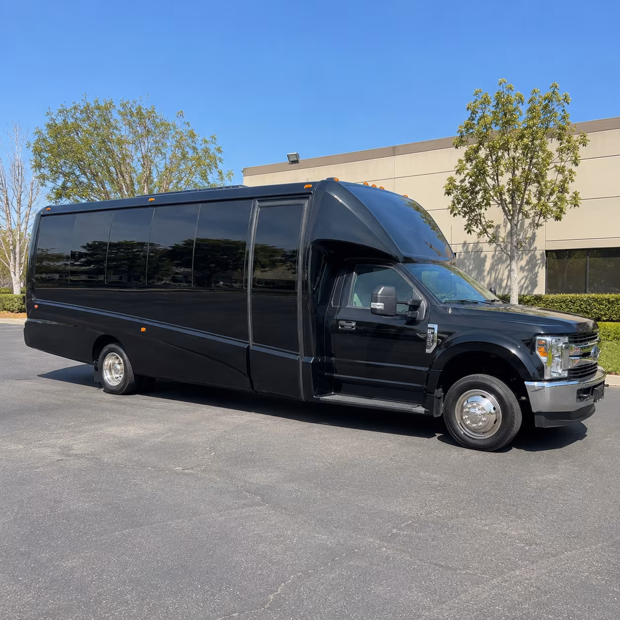 Corona Winery Tour & Pub Crawl Transportation