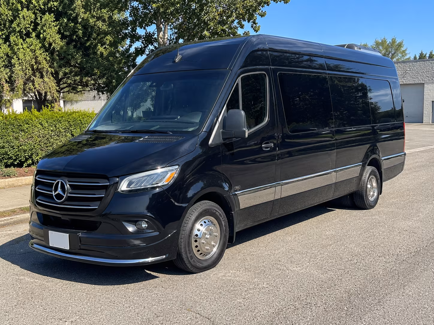Riverside Airport Shuttle & Transportation party bus exterior