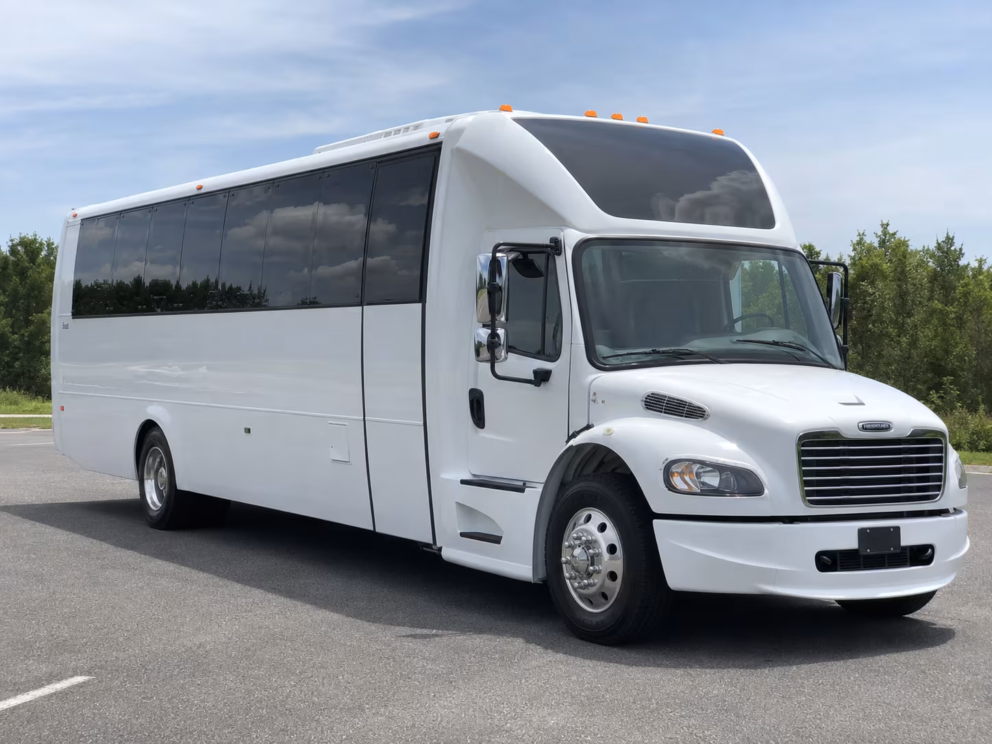 Riverside Winery Tour & Pub Crawl Transportation party bus exterior